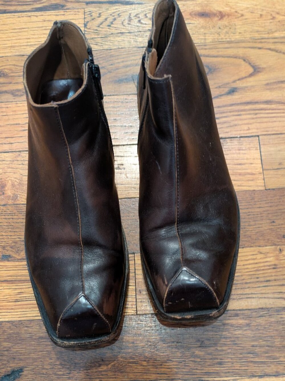Cydwoq Ankle Boots